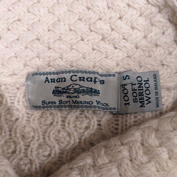 Aran Crafts 100% Merino single-button sweater -Size Small - Picture 3 of 3